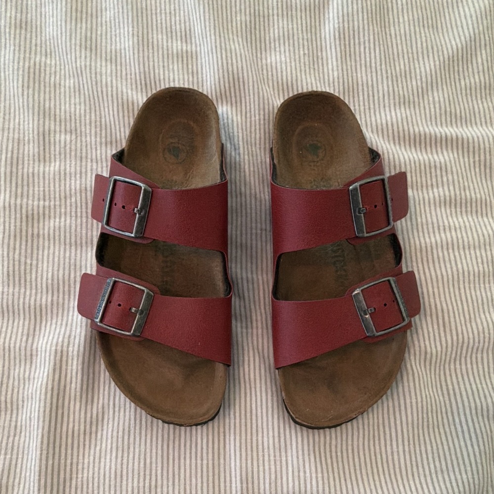 Birkenstock Womens 39 Red Vegan Leather Arizona Two-Strap Buckle Slide Sandals